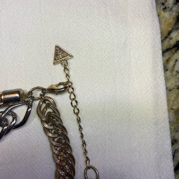 Guess layered necklace with chunky link chains.. and a Guess charm bracelet (2) - Picture 5 of 16